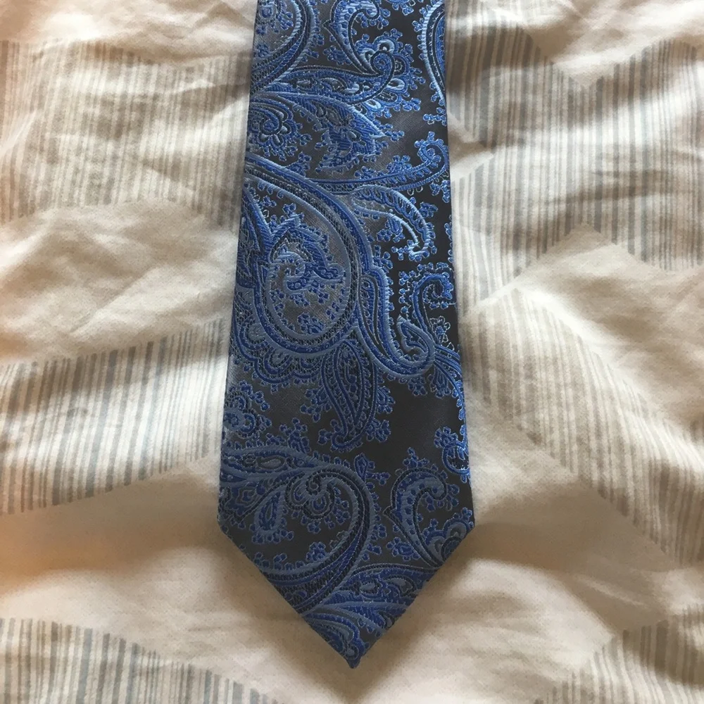 Geoffrey Beene Tie